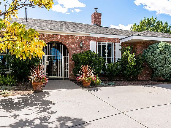 3rd image of 1616 La Cabra Ct SE