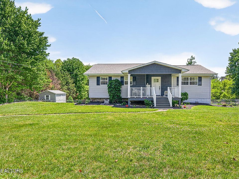 1st image of 136 Hood Dr