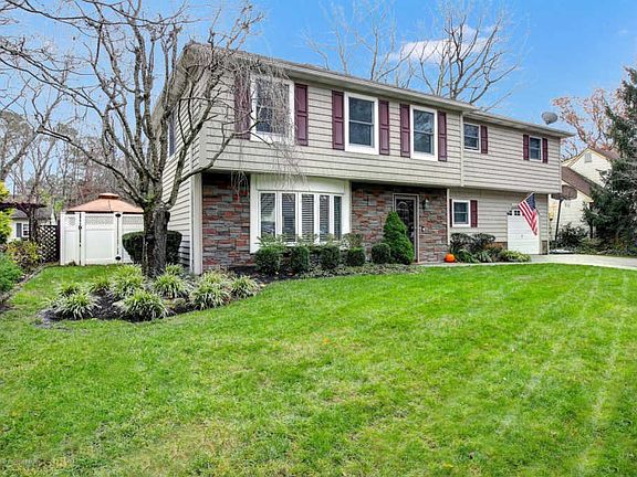 2nd image of 519 Leawood Ave