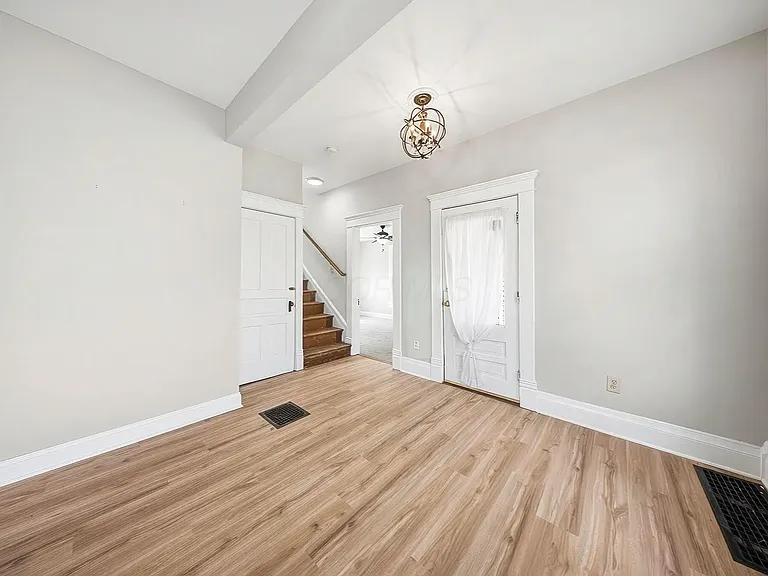 351 W William St — Photo 15
