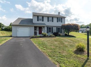 1710 Deer Path Cir, Quakertown, PA 18951