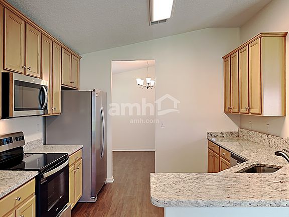 3rd image of 2842 Woodstone Dr