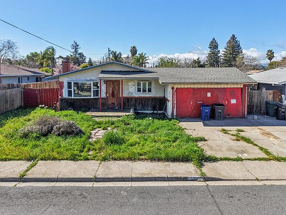 2nd image of 1899 Queens Rd