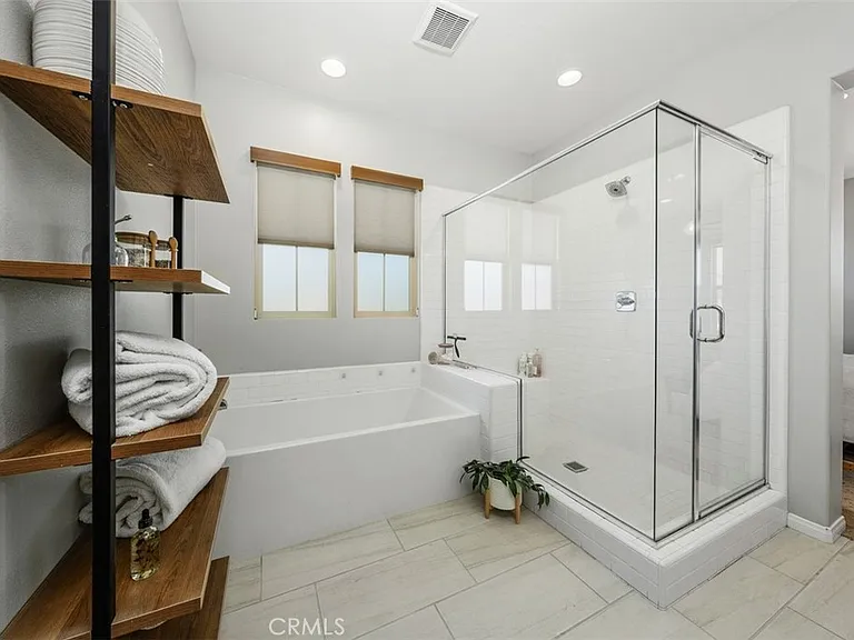 102 Sencillo Pl — Photo 23
