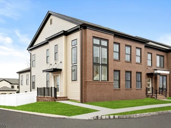 70 E Hartwick Dr, Montgomery Twp., NJ 08558