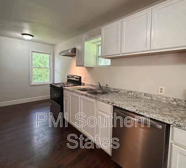 110 Stone Creek Dr — Photo 11