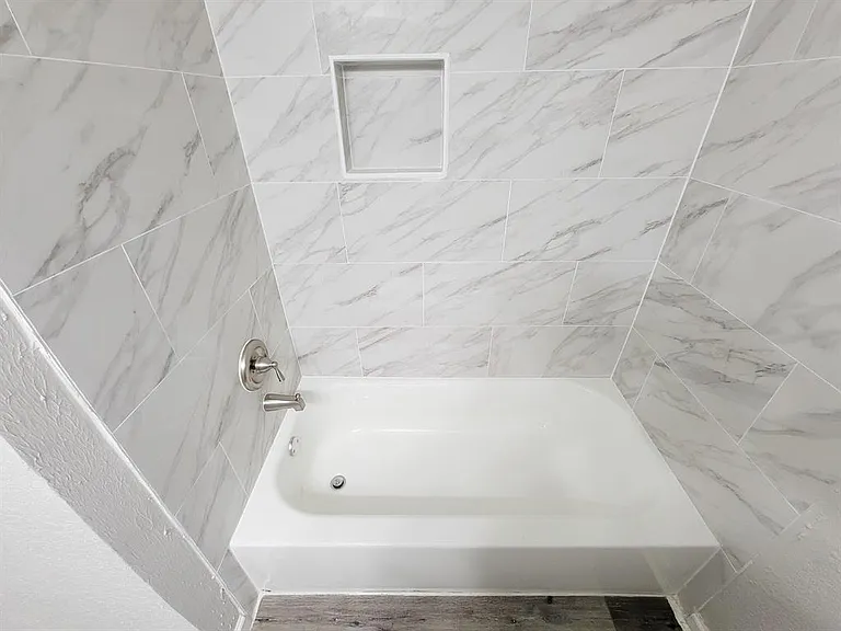 5606 Willow Glen Dr — Photo 26