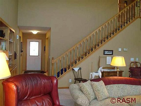 2nd image of 133 Creekside Dr