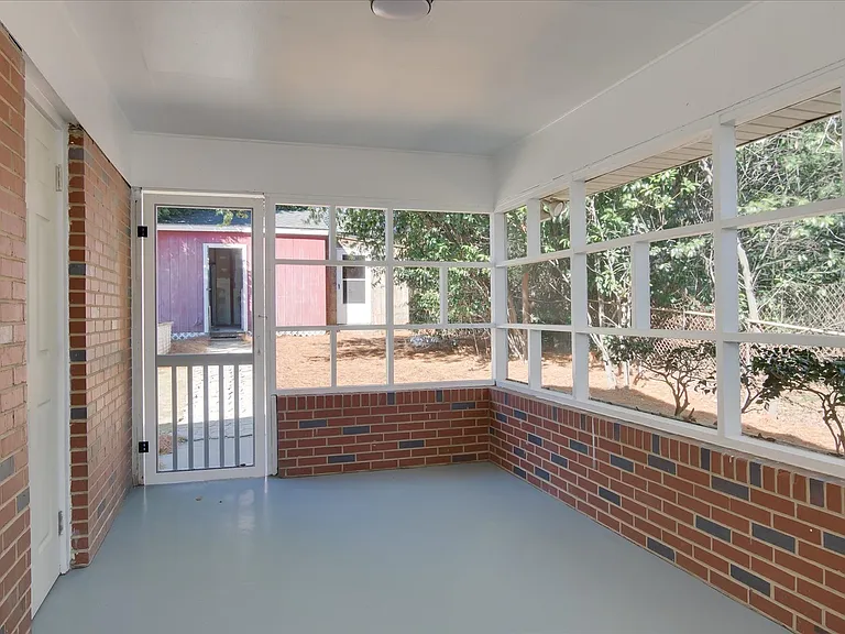 1613 Pendleton Rd — Photo 16