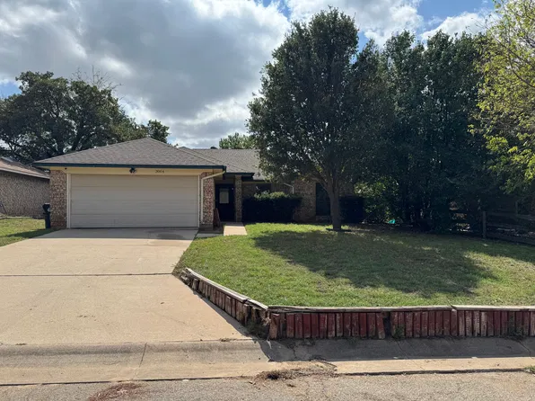 3004 Beverly Dr, Denton, TX 76209