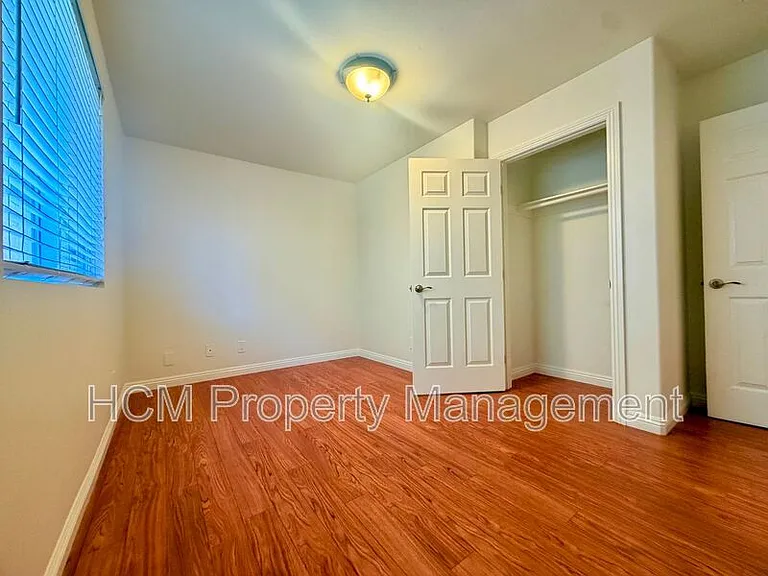 922 W 25th St #1 — Photo 20