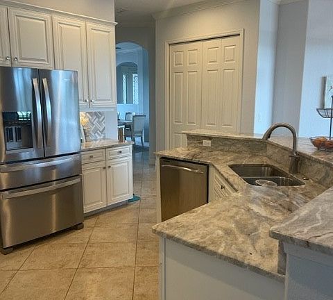 5th image of 10137 Biscayne Bay Ln
