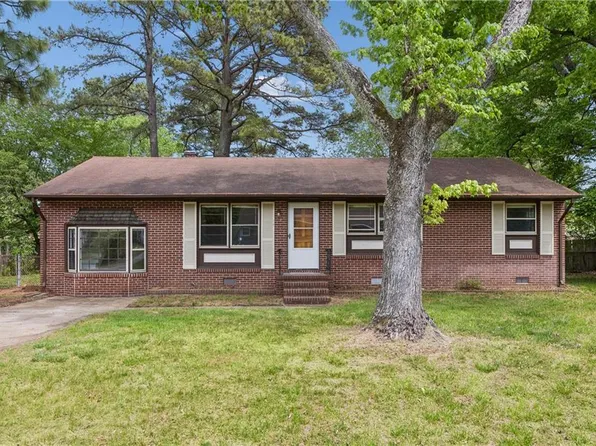 116 Bailey Rd, Yorktown, VA 23692