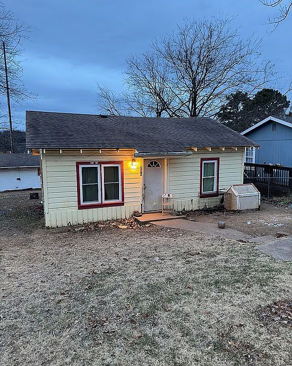 1st image of 208 E Ada Ave