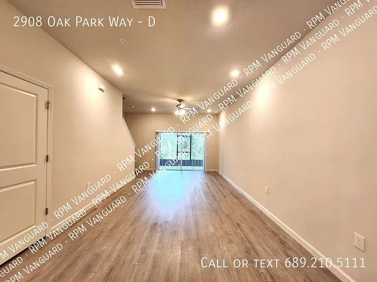 2908 Oak Park Way #D — Photo 6