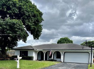 1093 NW 83rd Ave, Coral Springs, FL 33071