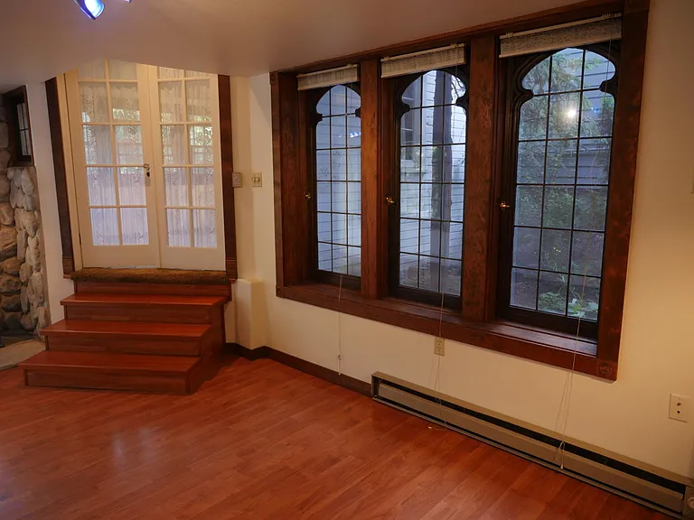 2104 W Clarke Ave — Photo 28