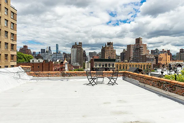 Rented by Blip LLC | media 23