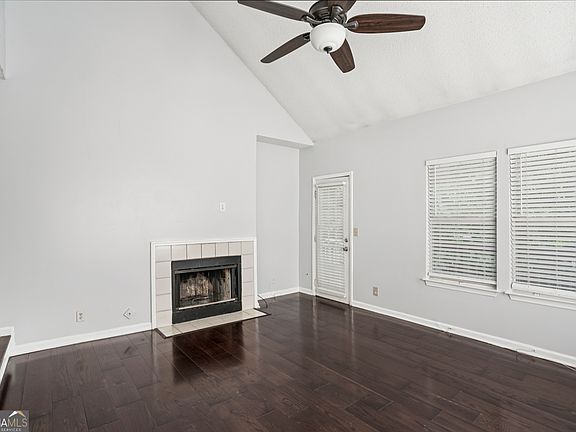 3rd image of 709 Ivy Green Ln