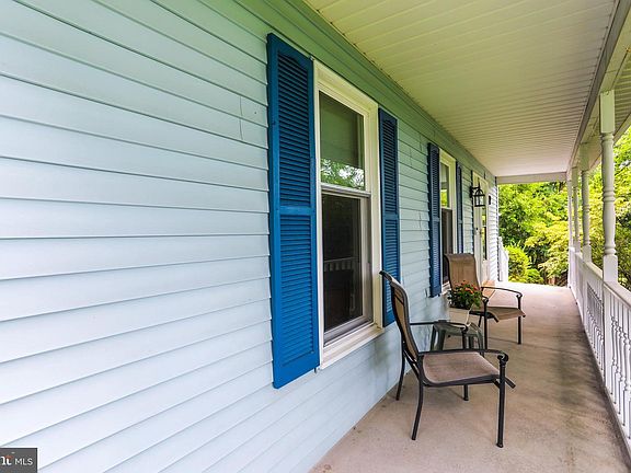 4th image of 65 Hill Dr
