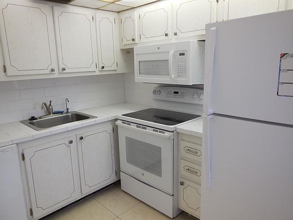 5th image of 234 Chatham #L