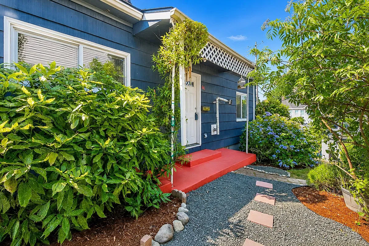 N Junett St, Tacoma — Photo 1