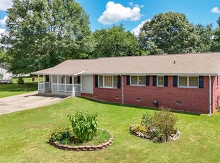 3406 San Antonio Dr, Snellville, GA