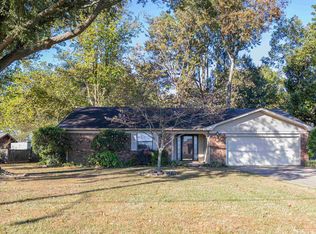 1833 N Buerkle St, Stuttgart, AR 72160