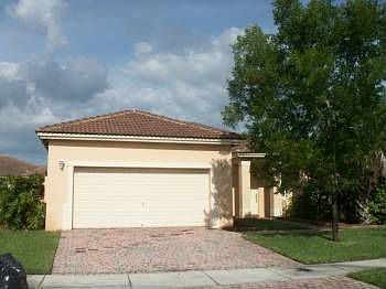 1st image of 1341 SE 16th Ave