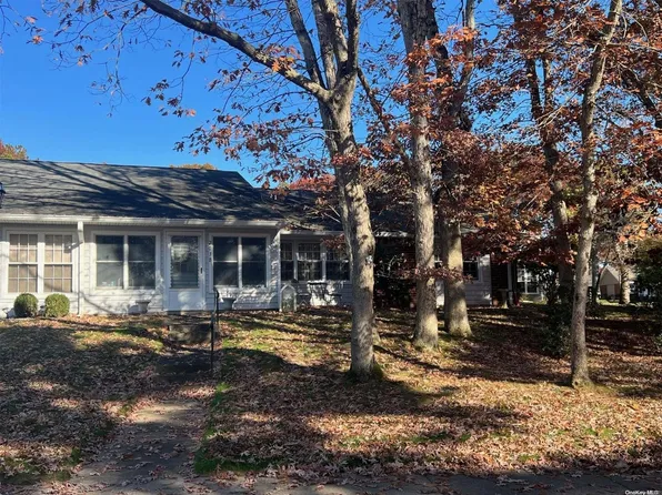 203B Newcastle Court #203B, Ridge, NY 11961