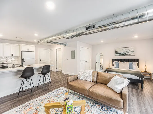 1562 Michigan St NE, Grand Rapids, MI