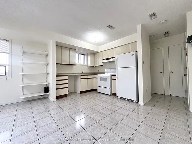 1686 Saint Clair Ave W #3A — Photo 4