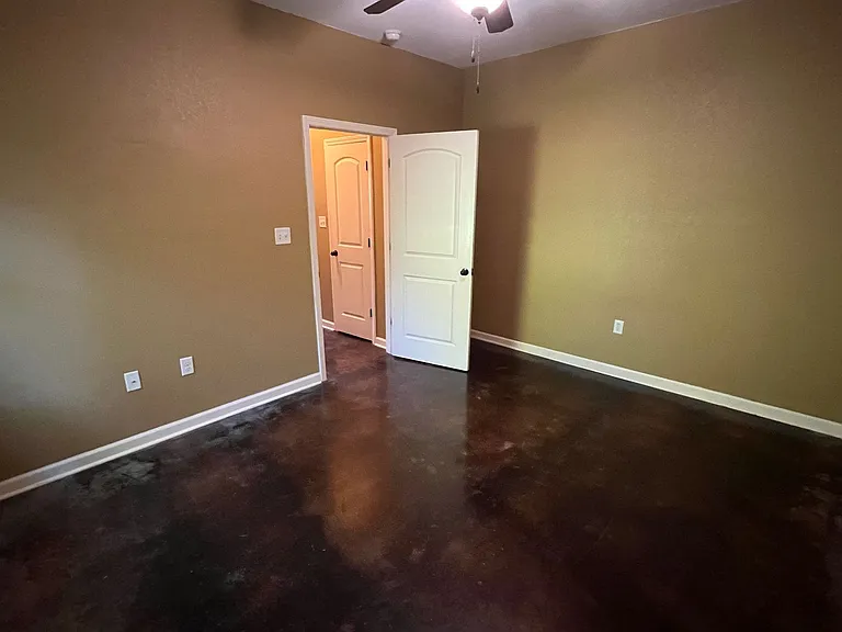 214-220 Tyler Rd — Photo 6