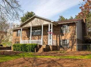 3814 Dovefield Ct, Louisville, TN 37777