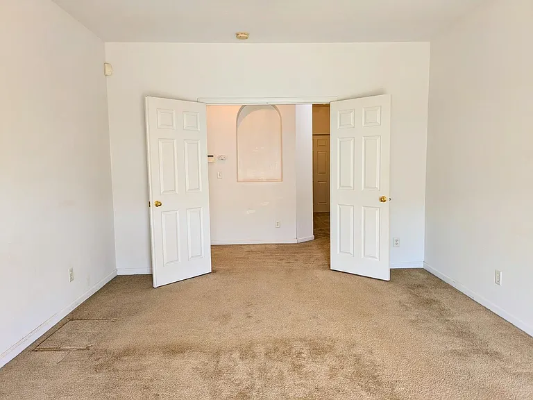 3462 Shaft St — Photo 8