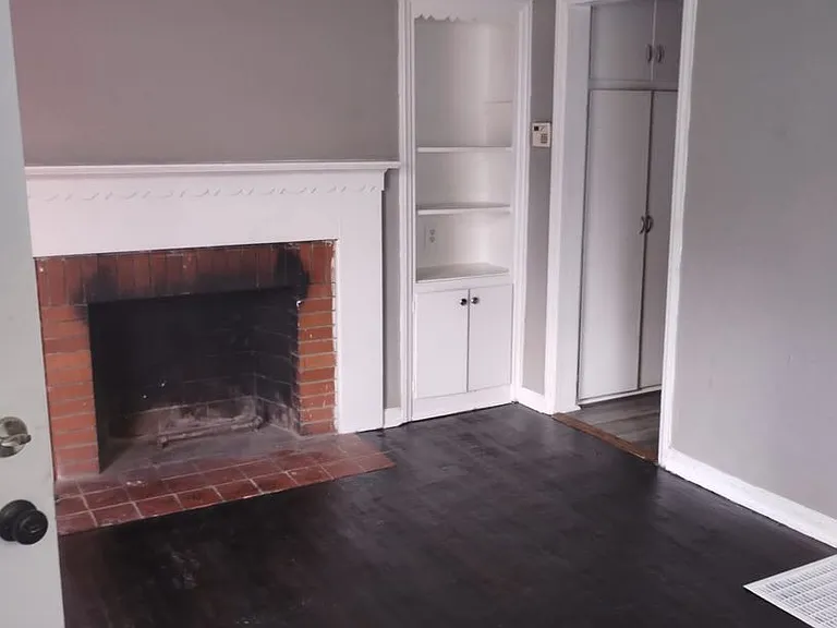 51-53 N Waverly St — Photo 13