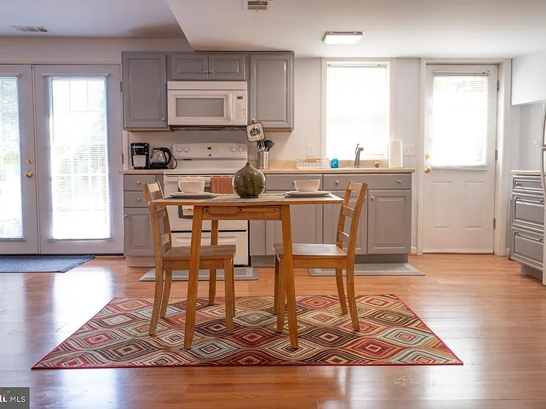 1307 Sarah Dr — Photo 6