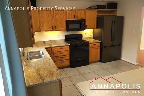 3rd image of 709 Rock Elm Ct