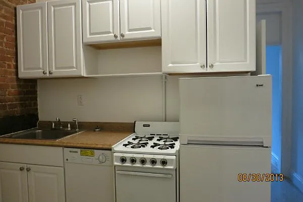 Rented by Manhattan Best Realty, Inc. | media 11