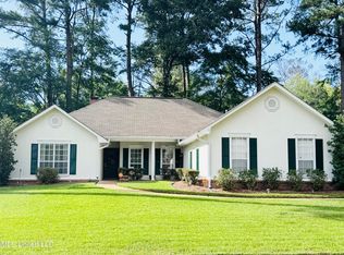 473 Shadowood Dr, Ridgeland, MS 39157