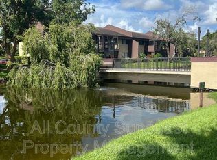 796 Village Lake Ter N APT 205, Saint Petersburg, FL 33716