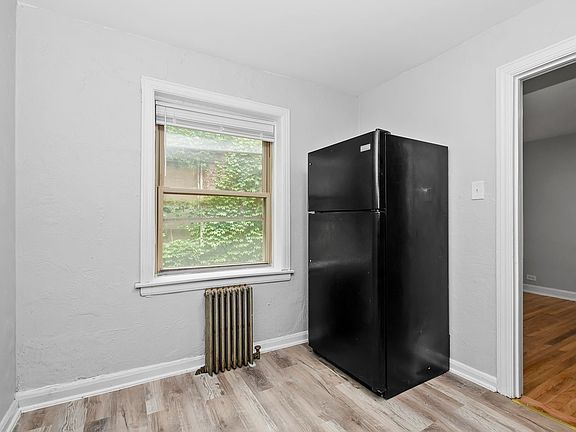 3rd image of 5618 S Martin Luther King Dr Unit 2R