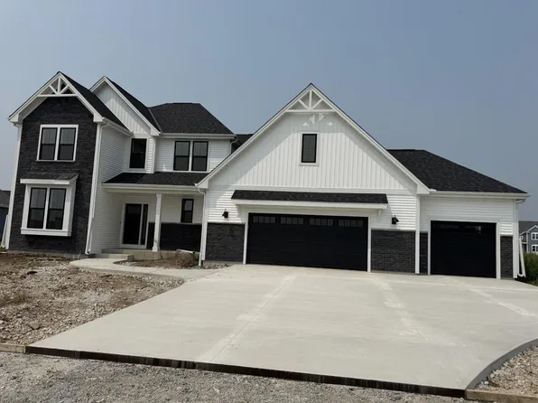 1704 Whalen DRIVE, Oconomowoc, WI 53066