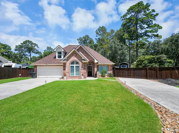 910 Apollo St, New Caney, TX 77357