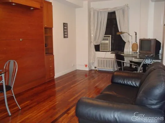 Rented by City Connections Realty | media 6