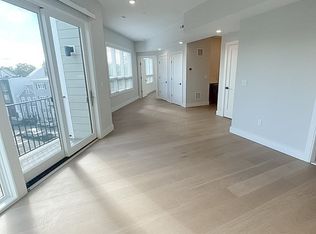 33 Ward St Penthouse 12, Boston, MA 02127