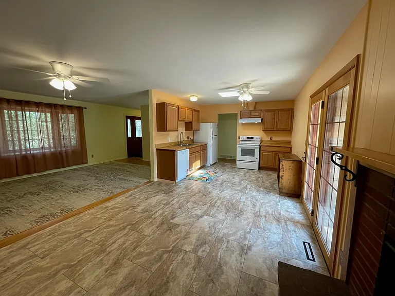 Another kitchen view.