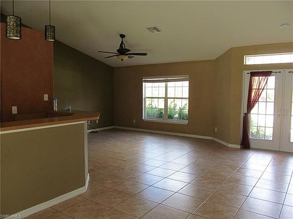 3rd image of 748 Pinecastle Dr