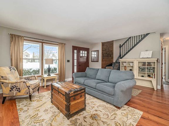 3rd image of 2229 Honeywood Ct