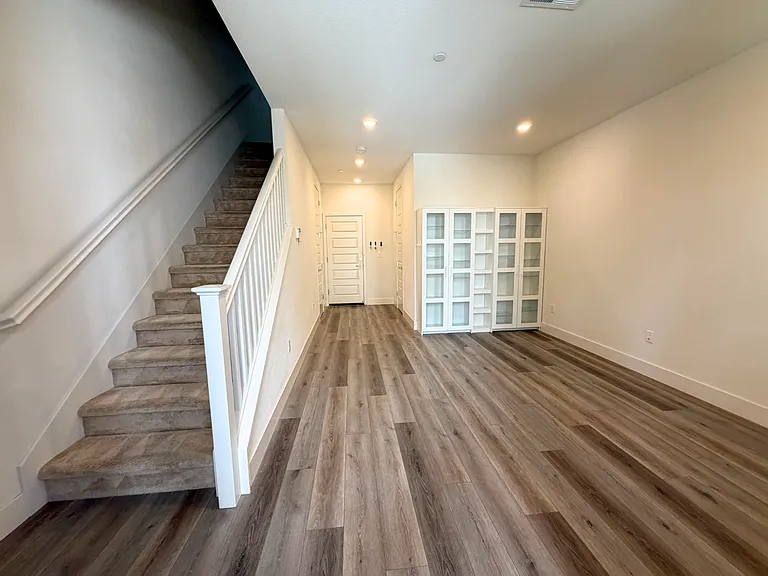 1460 Civic Center Dr #3 — Photo 4
